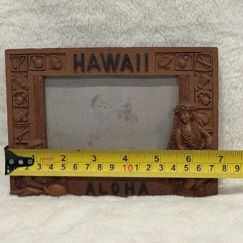 Decorative 2-D Hawaii Aloha Resin Desktop Photo Photo Frame 6.75